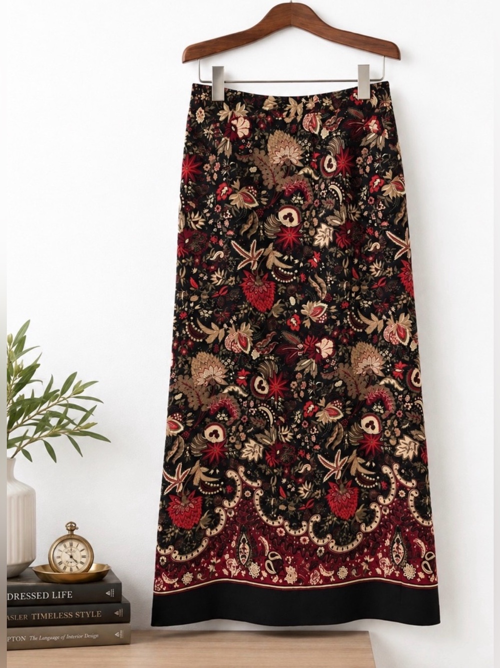 Vintage 90s Dark Botanical Print Butter Soft Column Skirt M